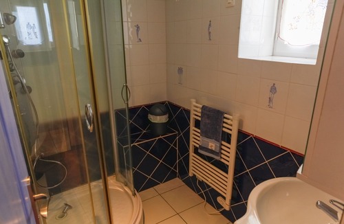 Thenon Cottage | MASKALI, Gite le Marin, heated swimming pool open view
