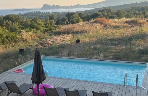La Cadiere-d'Azur Ski Chalet | Mazet sea view private pool