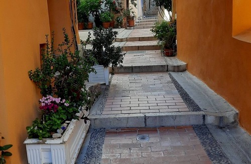 Old Town Apartment | Menton, Centre Historique, vue Mer