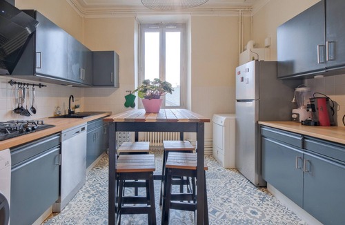 Perigueux Apartment | Miraflores – Spacious, Elegant Apartment in Central Périgueux with Wi-Fi