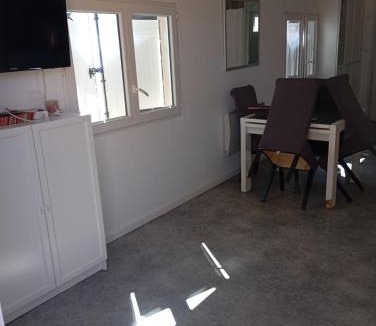 Le Castellet Other | Mobil-home LOFT tout équipé Le Castellet les pins doux