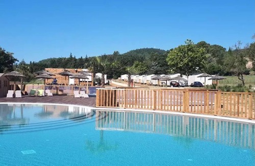 Signes House | Mobile Home | Comfort | 2 Bedrooms | 4 People | Raised Deck