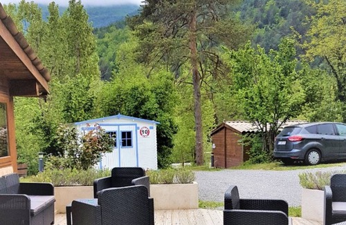 Annot House | Mobile home with terrace and TV - 6 guests