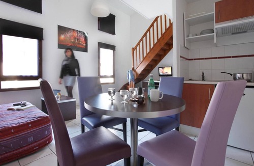 Carcassonne Apartment | Modern Apartment Near Carcassonne