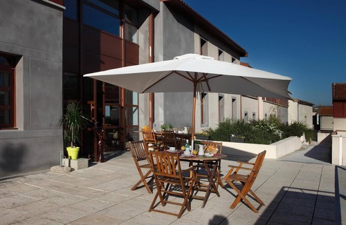 Carcassonne Apartment | Modern Apartment Near Carcassonne