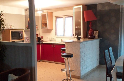 Les Montils House | Modern Cottage near Blois Chambord with Private Terrace, Garden, and Wi-Fi