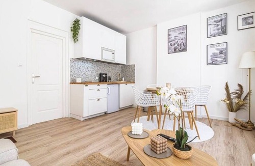 Cernay Apartment | Modern Elegant Apartment in Reims with High-Speed Internet