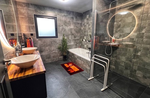 Maizieres-les-Metz Bed & Breakfast | Modern en-suite guest room in new house.