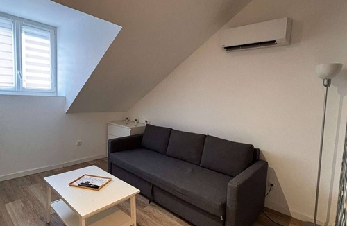 Mont d'Arene Apartment | Modern Studio in the Heart of Reims