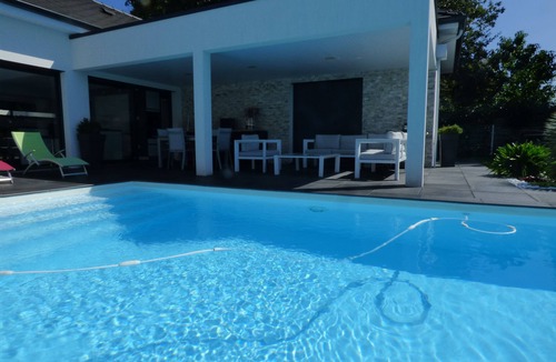 Poey-de-Lescar House | Modern villa with heated pool, sleeps 6 to 8, Pyrenees view