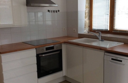 Lhospitalet House | MONTAT, 46 Lot, Quercy white. Small house with garden