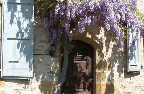 Estaing House | Montrepos - Former 17th century presbytery, sleeps 14