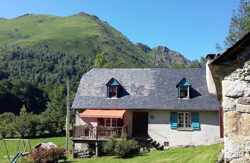 Estaing House | Mountain cottage in the heart of the Pyrenees