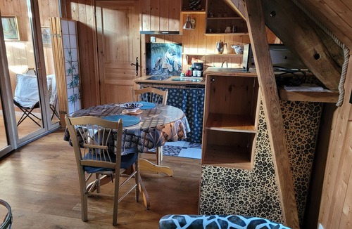 Cherrueix Apartment | Mt. Bay Saint. MICHEL Eco/BIO accommodation, private sauna. 30 meters from the sea