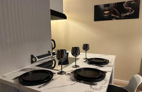 Rives de Meurthe Apartment | N 02 Halte Nancy - parking et accès petit-déjeuner