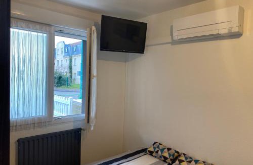 Malzeville Apartment | Nancy, à 3mn de la Place Stanislas, Studio climatisé au calme avec parking privé, cuisine et lave linge intégrés