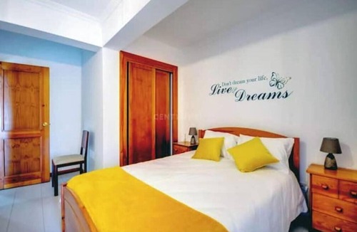 Villiers-sur-Tholon House | Nazaré - 10 minutes from the ocean