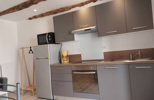 Saint-Carne House | Nebengebäude mit lokalem Charme by Interhome