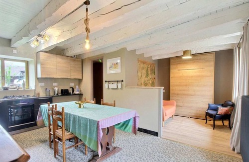Neulliac House | Neulliac Family Cottage with Pool
