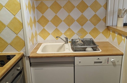 Gouaux-de-Larboust Apartment | Newly renovated apartment at the foot of the Peyragudes slopes, Agudes side