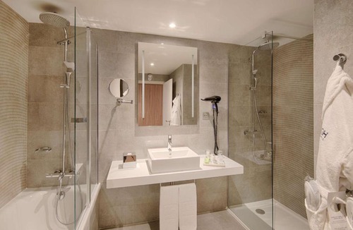 Blagnac Hotel | NH Toulouse Airport