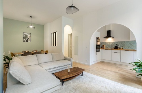 Prefecture Apartment | Nice 3BR flat with balcony & terrace - Castellane