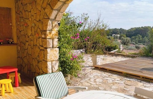 Le Rouret House | Nice A-C apartment for 6 between the sea and the mountain