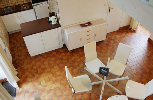 Saint-Jouan-des-Guerets Apartment | Nice apartment for 5 guests with WIFI, pool, TV and terrace