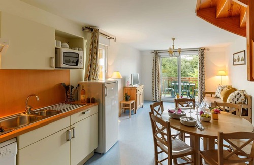 Saint-Briac-sur-Mer Apartment | Nice apartment for 4 guests with WIFI, pool, TV, terrace and pets allowed