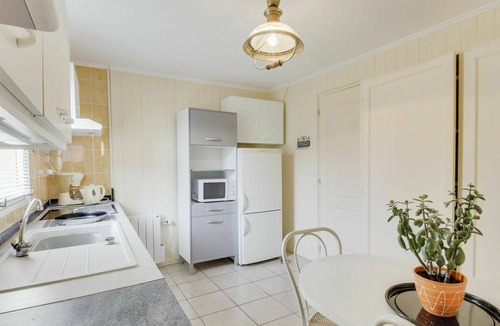 La Richardais Apartment | Nice apartment for 2 people with WIFI and TV