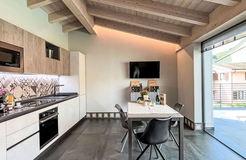 Artallo Apartment | Nice apartment for 4 people with WIFI, A/C, pool, TV, terrace and pets allowed