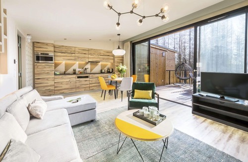 Hattigny House | Nice apartment in villa for 4 people with hot tub, WIFI, pool, TV and terrace