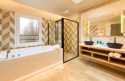 Hattigny House | Nice apartment in villa for 4 people with hot tub, WIFI, pool, TV and terrace