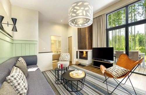 Hattigny House | Nice apartment in villa for 12 people with WIFI, pool, hot tub, TV and terrace