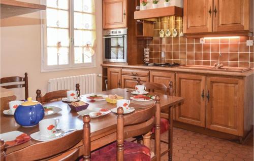 Ploumilliau House | Nice Home In Ploumilliau With Wifi