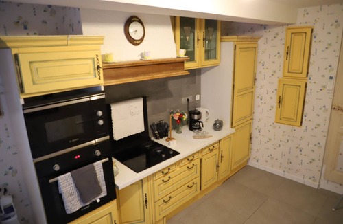 Vignory House | NICE LITTLE HOUSE listed village with castle ruins and beautiful church