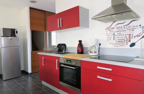 Tregastel House | Nice renovated south facing house with closed courtyard in TREGASTEL