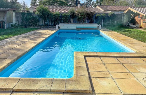 Vic-en-Bigorre House | Nice vacation home with beautiful swimming pool north of Tarbes.