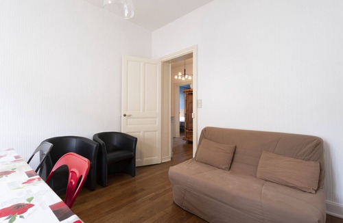 Vittel Apartment | Noa : 2 bedroom flat in the city centre of Vittel (Balcony and free parking)