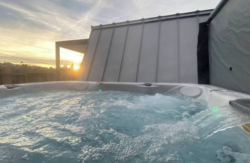 Metabief House | Nouveau chalet romantique à la montagne avec jacuzzi et sauna privatif