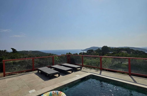Ile du Levant Villa | nudist paradise villa with swimming pool very nive view on the sea
