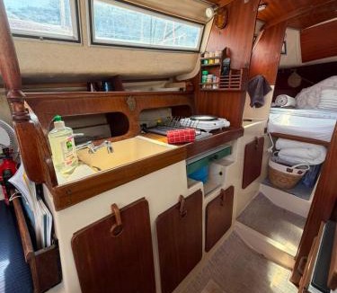 Alpes-Maritimes Boat Rental | Nuit insolite à bord d'un voilier