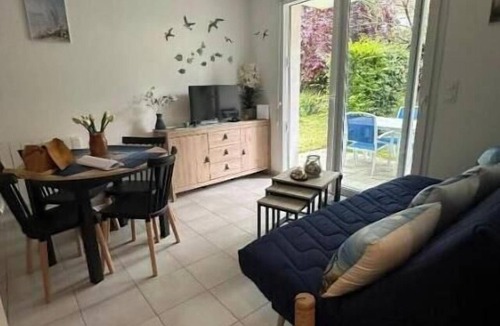 Saint-Brevin-l'Ocean Apartment | Ocean Maison | Beachfront Home with Private Pool and Garden