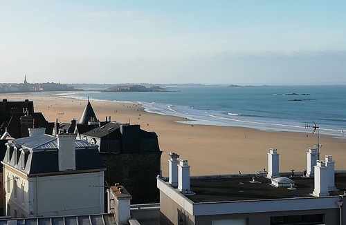 Parame Apartment | Ocean View! One-bedroom apartment with a garage! "Mobility Lease" rental.