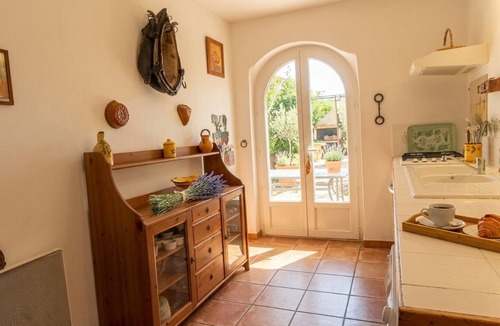 Cabannes Cottage | Old Mas in Provence with swimming pool