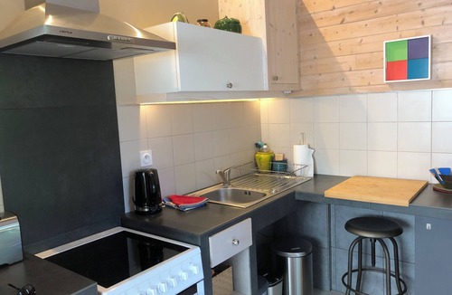 Uzes Apartment | On the Banks of the Eure, Uzès. Garden, large private pool