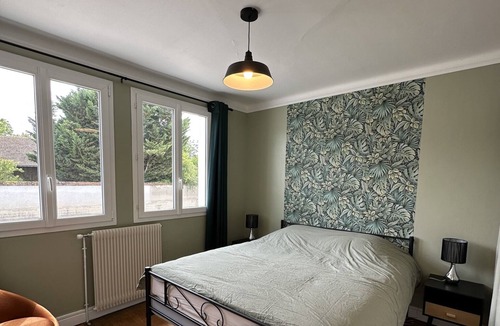 Juvigny House | Orgîte, Location de Gîte Pouvant Accueillir 8 Personnes