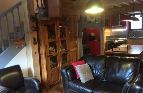 Orlu House | ORLU AX LES THERMES NATURE ET CALME IDEALE FAMILY Wi-Fi 2 BIKES