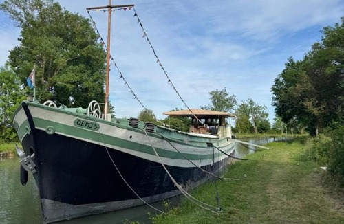 Castelsarrasin Boat Rental | Péniche GEMJO - Chambres d'hôtes