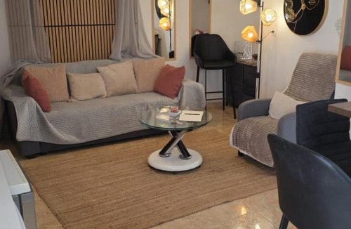 La Ferte-Gaucher Apartment | Paisible T2 avec Piscine en option